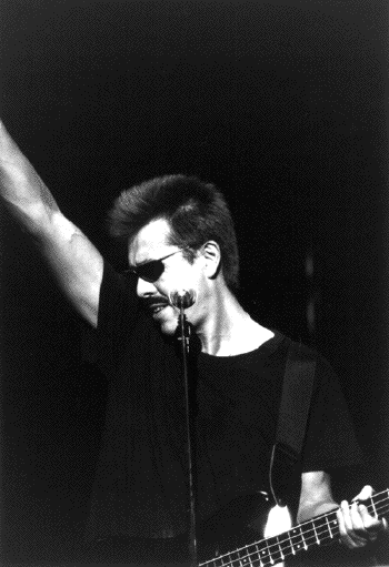 ��肢��肢...