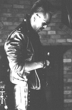 �������I